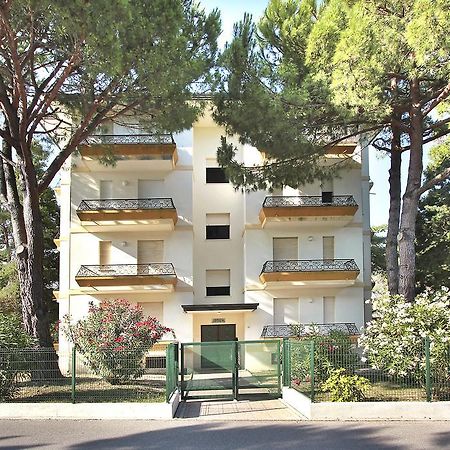 Ferienwohnung Residenza Ibsen Lignano Sabbiadoro Zimmer foto