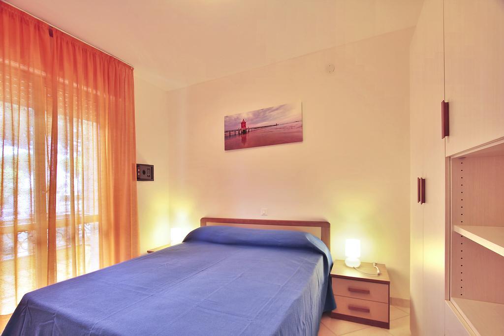 Ferienwohnung Residenza Ibsen Lignano Sabbiadoro Zimmer foto
